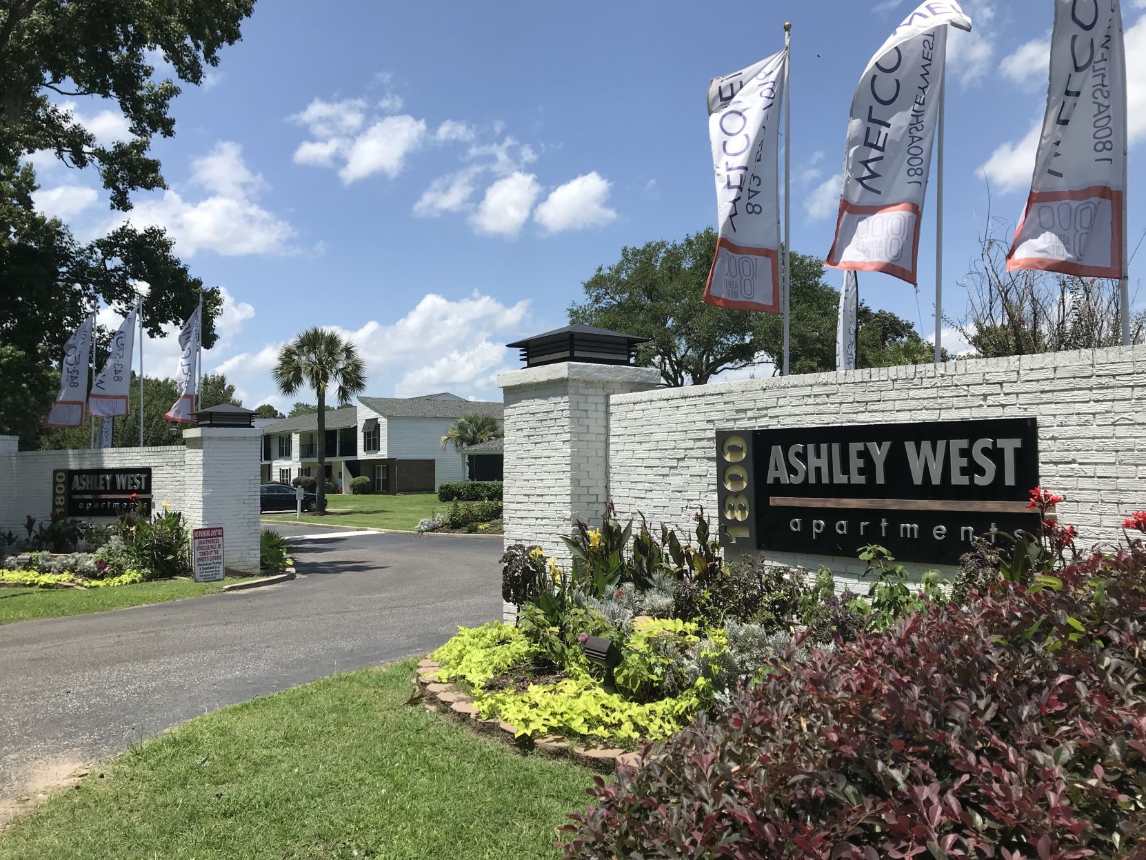 1800 Ashley West Apartments